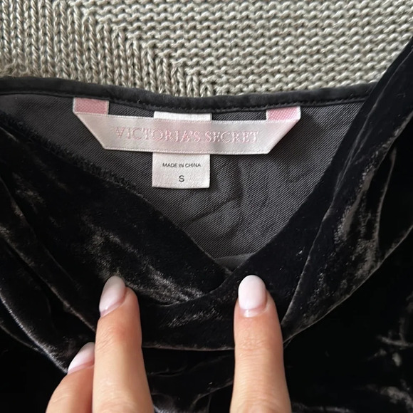 Victorias Secret y2k Velvet Silk Tank Top - Picture 3 of 7